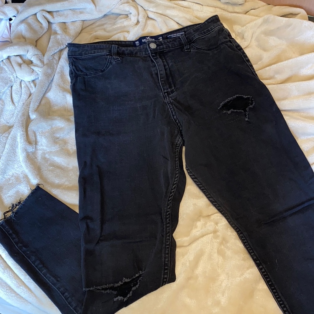 Hollister high rise distressed jean with raw hem